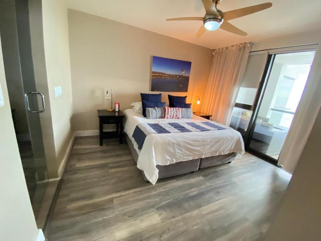 Loddey'S Self Catering Apartments - By Beach Collection Strand Ngoại thất bức ảnh